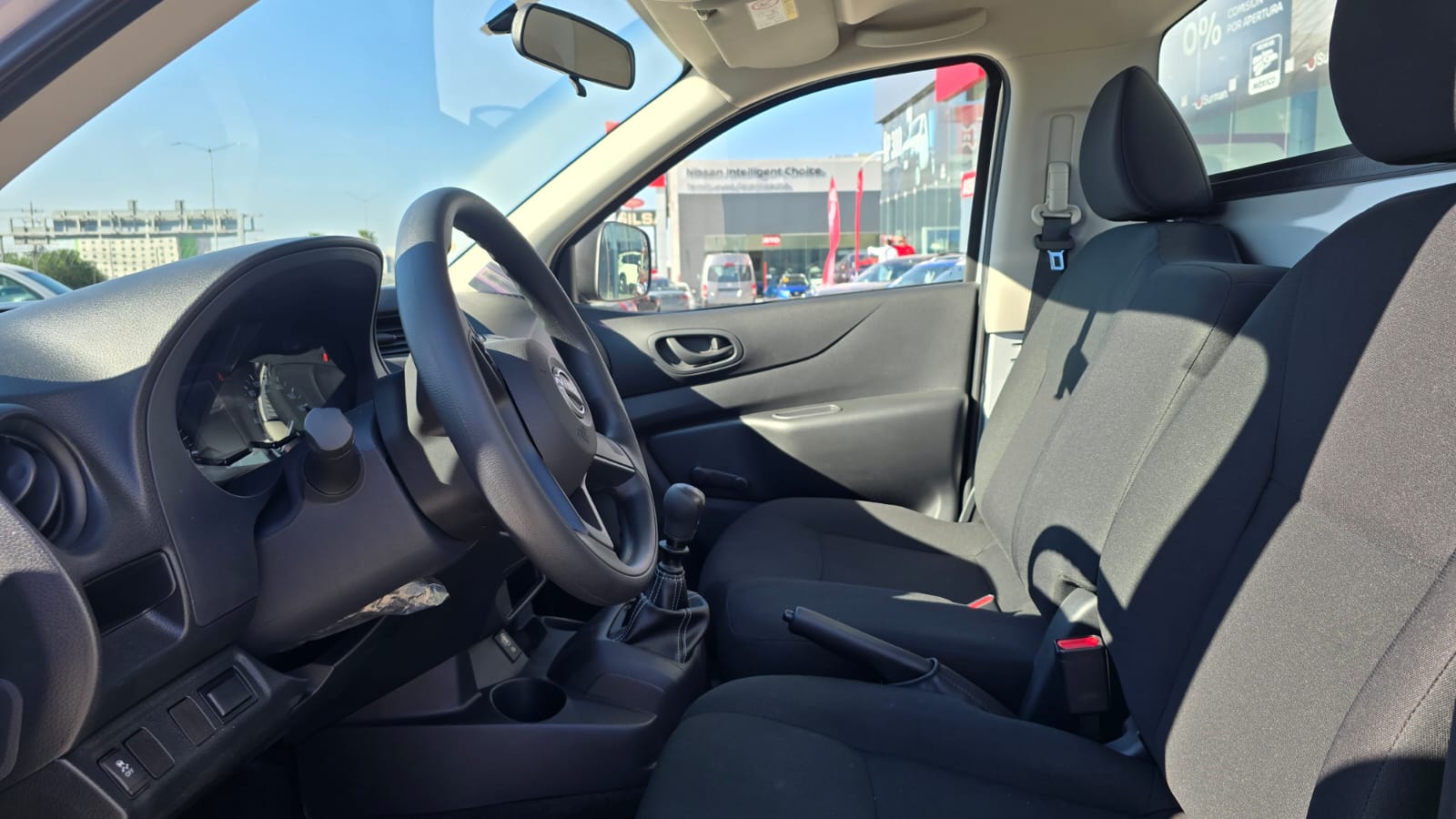 2025 Nissan NP300 CHASIS CABINA 2P L42.5 MAN AA VDC