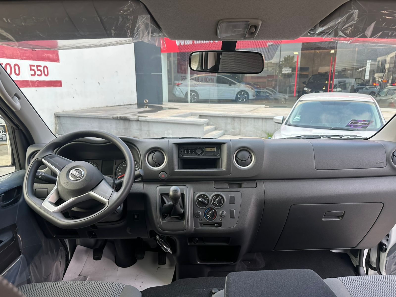 2024 Nissan URVAN 4P AMPLIA L42.5 MAN