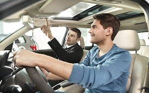 Schedule a test drive at Nissan Surman Saltillo Norte in Saltillo, Coahuila de Zaragoza, México.